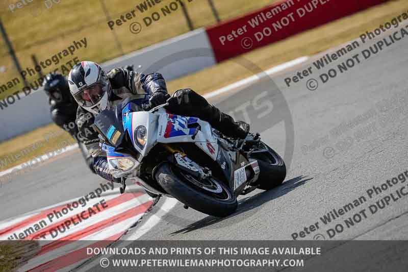donington no limits trackday;donington park photographs;donington trackday photographs;no limits trackdays;peter wileman photography;trackday digital images;trackday photos